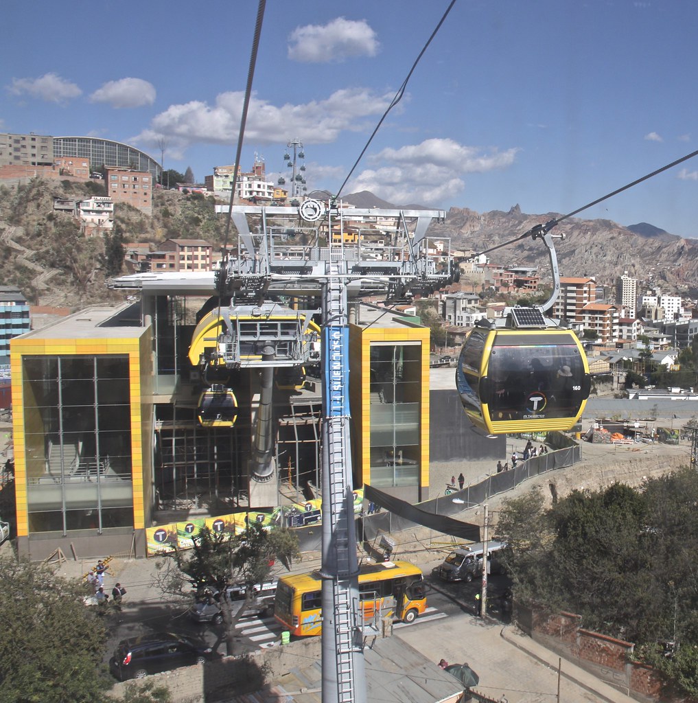 Cable car, La Paz, Bolivia The teleferico is designed to b… Flickr
