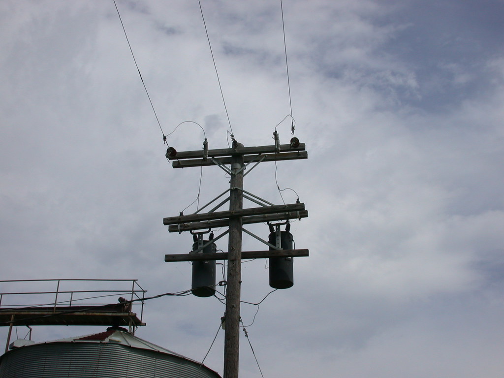 Dakota Valley Electric Alfred, ND Not many crossarmhung… Flickr