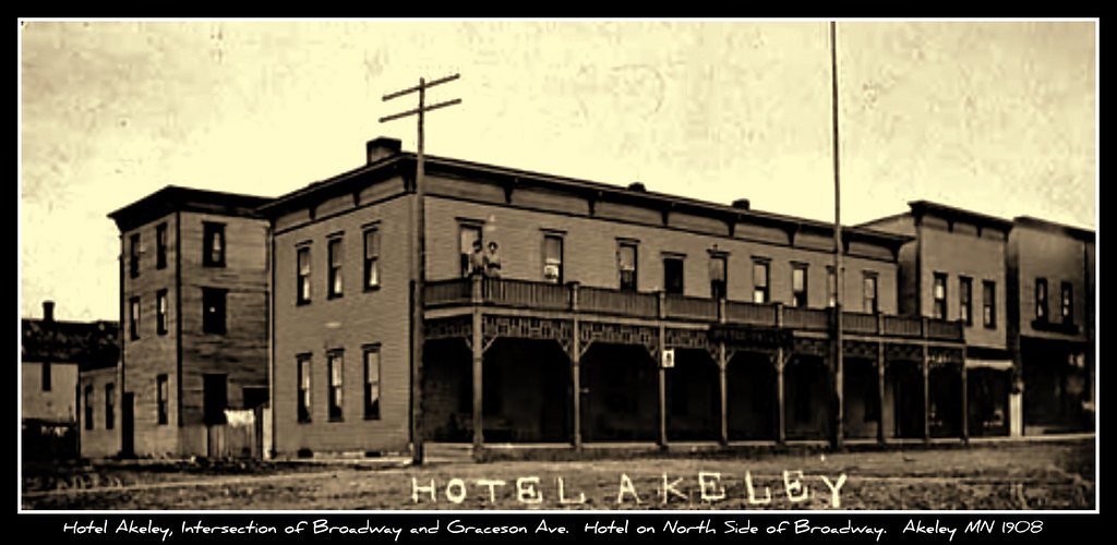 Hotel Akeley at intersection of Broadway and Graceson Ave.… Flickr