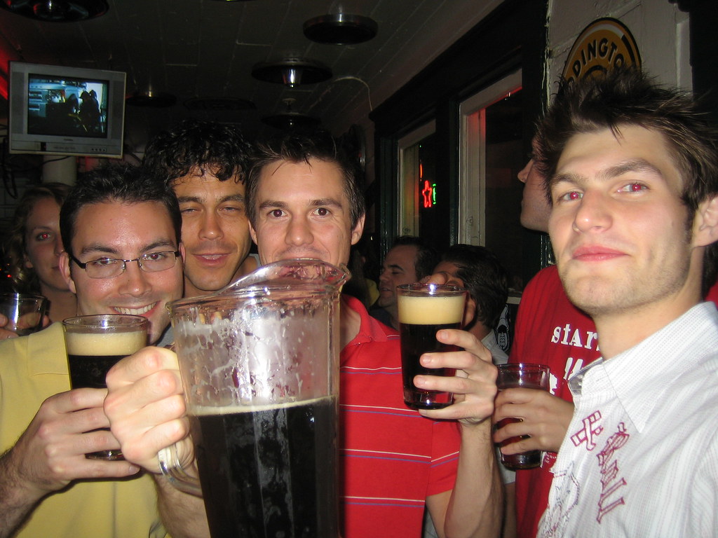 BEERS AND QUEERS! The first night of Guerrilla Gay BarLA … Flickr