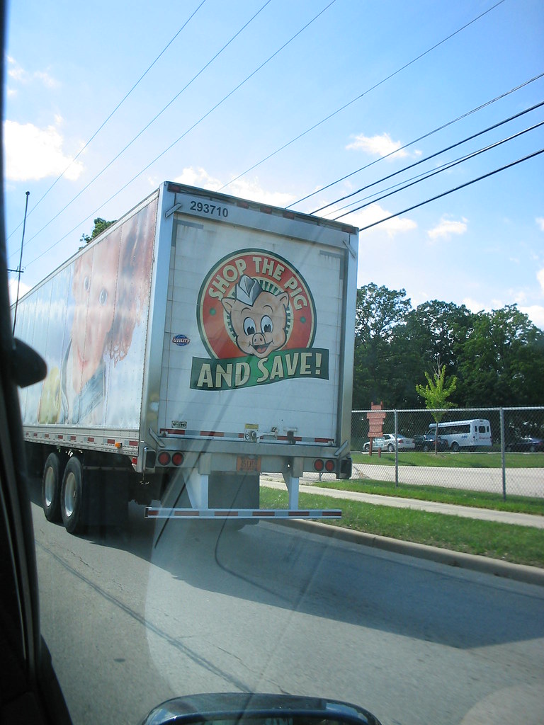 Piggly Wiggly truck Shop the pig and save!!!!! Brian Girvan Flickr