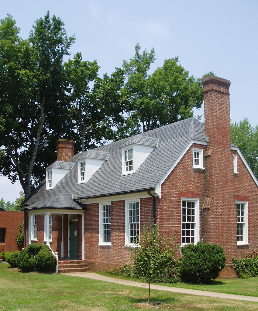 On Courthouse Square, Lawrenceville, Virginia This buildin… Flickr