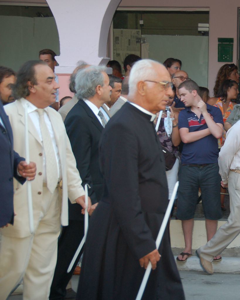 Catholic Prelate Well behind the Orthodox modestl… Flickr