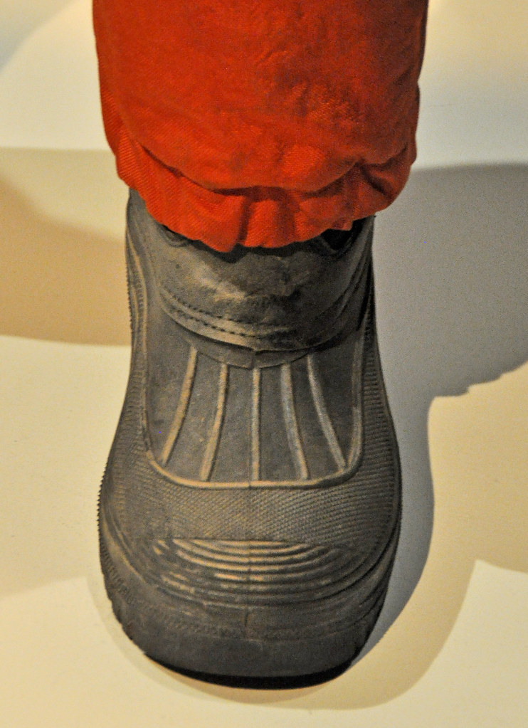 Star Wars TFA X Wing Pilot Boot Closeup Discovery Times Sq… Flickr