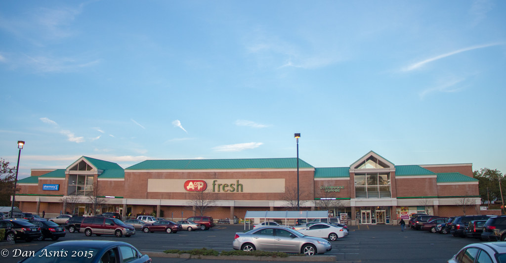 A&P Kenilworth, NJ an Acme 11/1/15 Dan Asnis Flickr