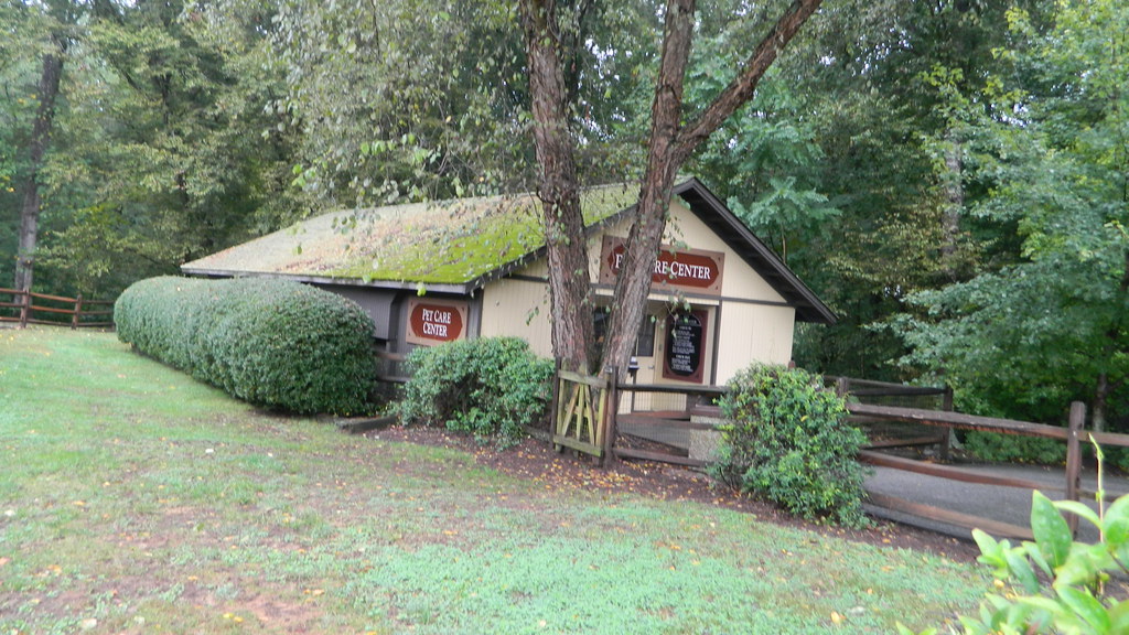 Pet Care Center Pet Care Center Busch Gardens Williamsburg… Flickr