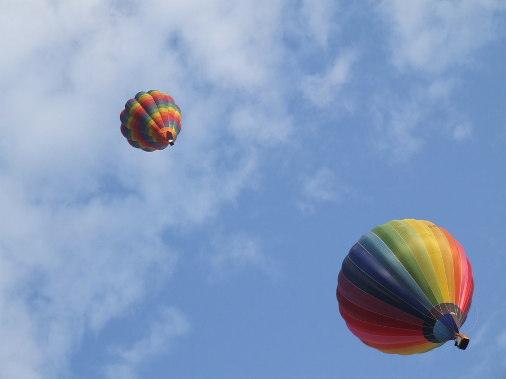 Balloons Hot Air Balloons Kilkenny Castle June 2006 aoife mac Flickr