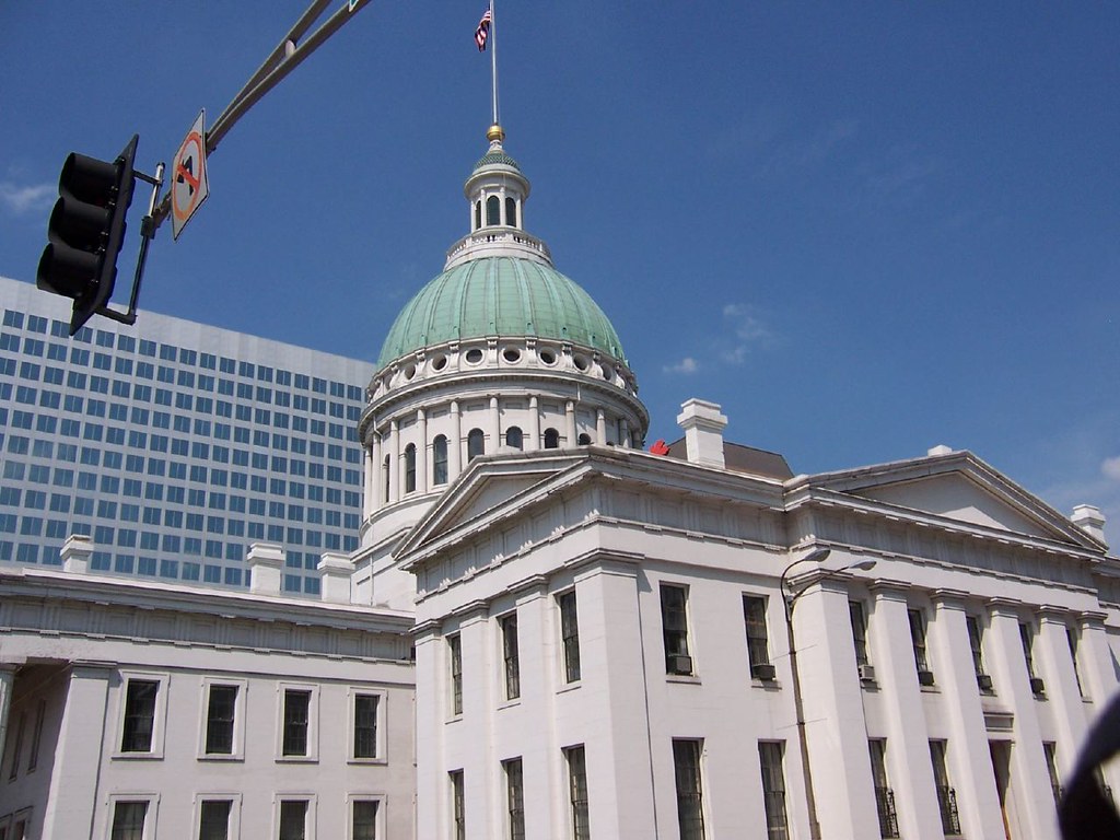 Old Courthouse This is where the Missouri Supreme Court ru… Flickr