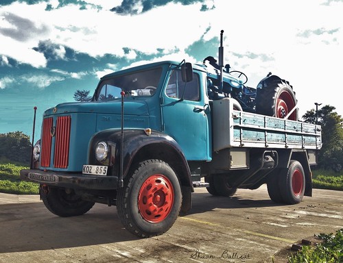 Scania Vabis L36 KOZ855 with Fordson tractor load | Seen ...