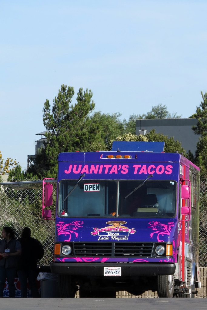 Juanita's Tacos behind South San Francisco Warehouse Store… Flickr