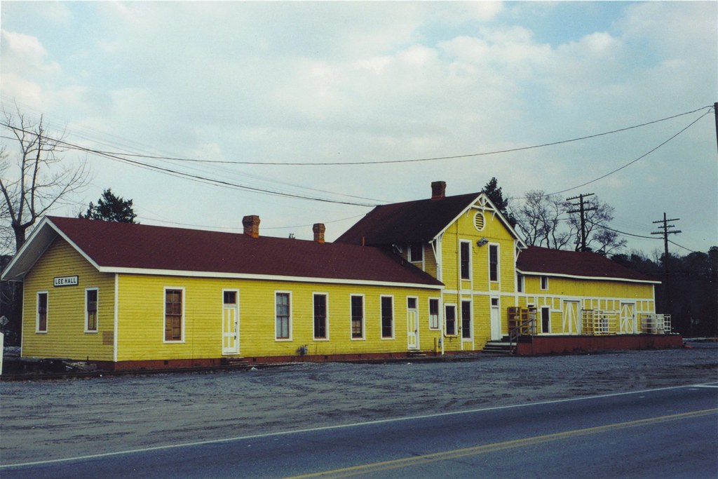 C&O MP 27 C&O RY Depot Lee Hall VA Mar 9, 2001 Before th… Flickr