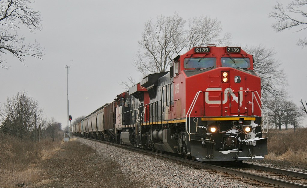 CN 2139 East Genoa IL sunday morning grain extra flying pa… Flickr