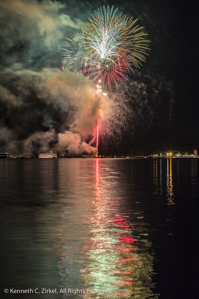 Fireworks over Lake Fireworks at Lake NY. Flickr