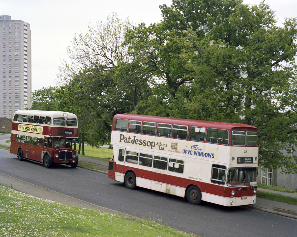 Southampton Rear Platform Buses, May 1981 Kingsclere Avenu… Flickr