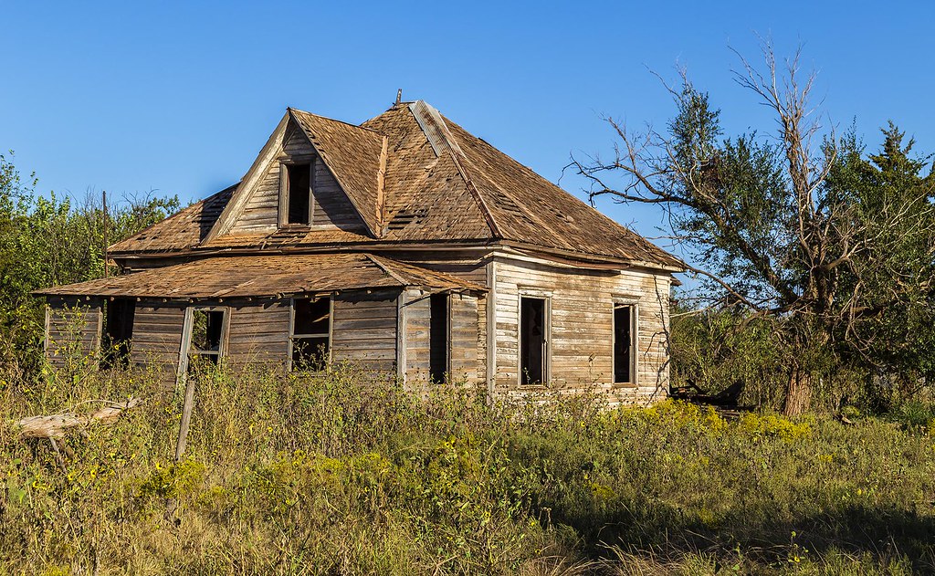 Abandoned and Neglected Homestead Old homestead in westernâ€¦ Flickr