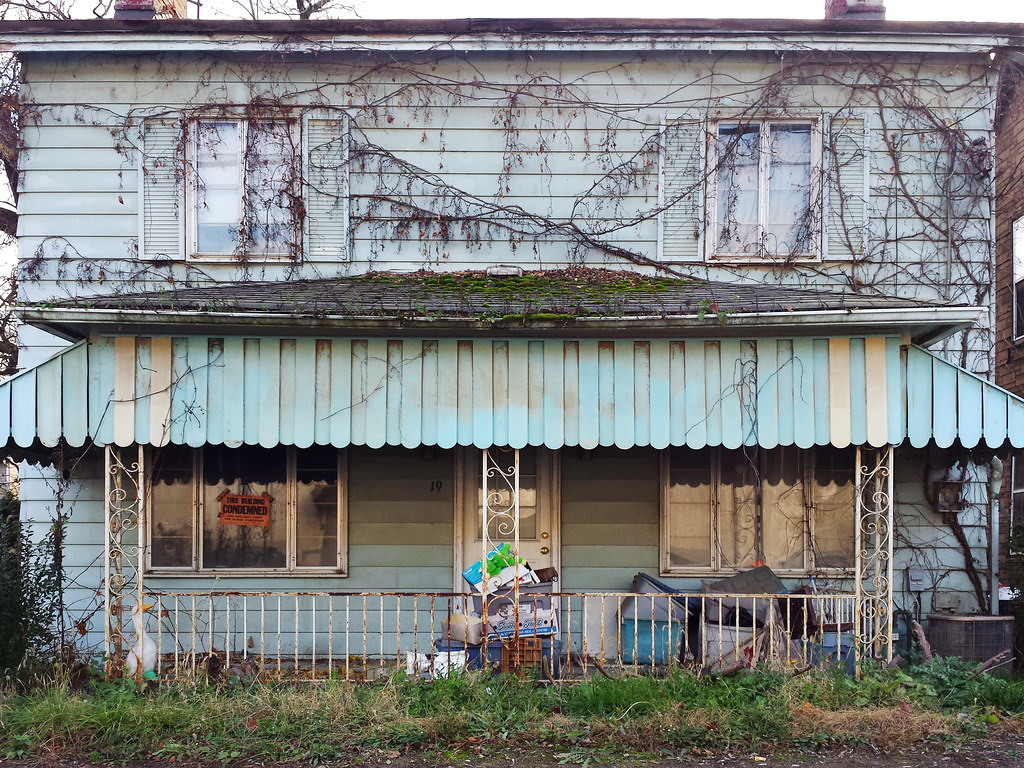 Condemned in Carnegie, November 9, 2015 A quaintly photoge… Flickr