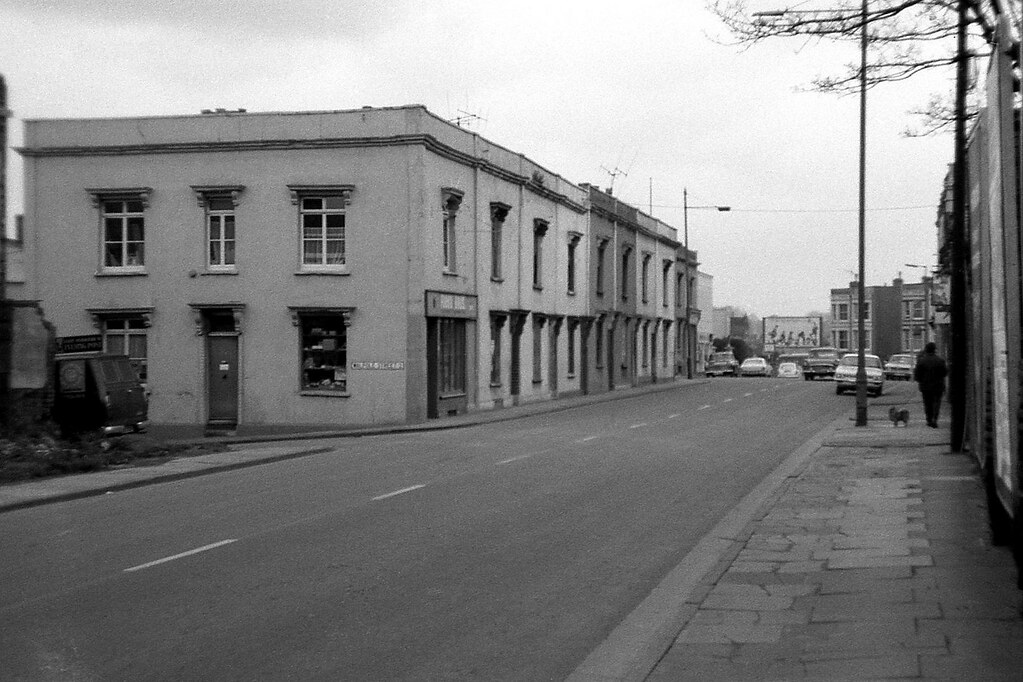 Warwick Road. Warwick Road, looking towards Stapleton Road… Flickr