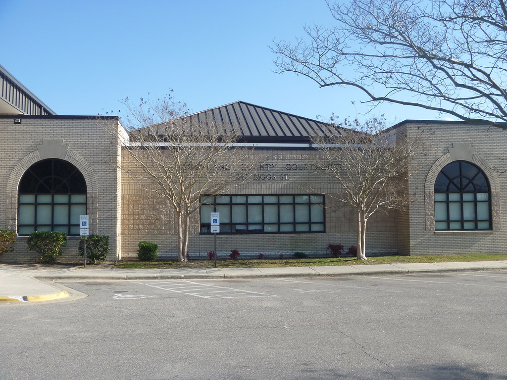 Right Side Of Scotland County Courthouse Laurinburg NC Steve "Rusty