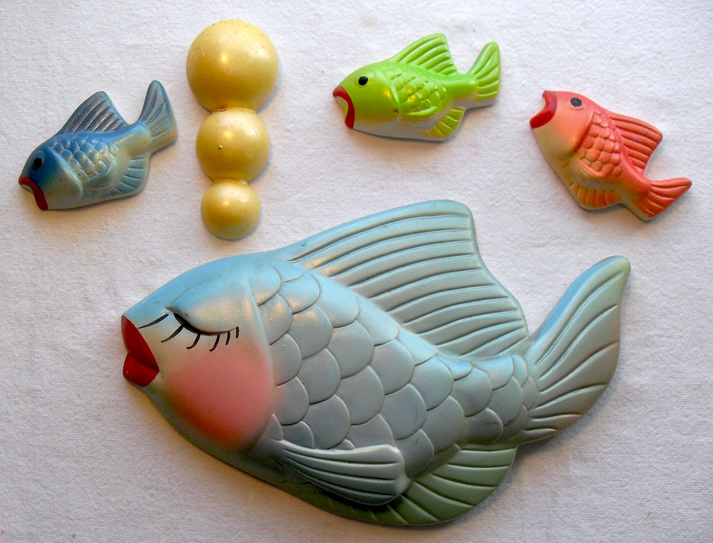 1950s CHALKWARE BATHROOM KITSCH FISH www.artskooldamage.bl… Flickr