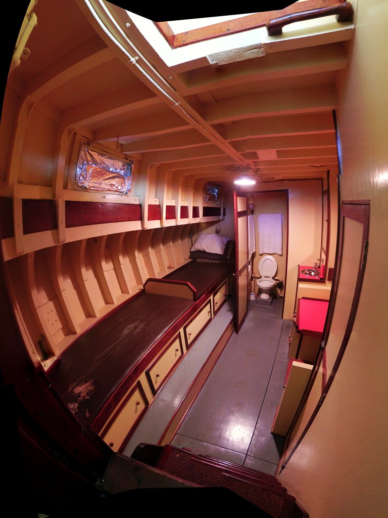 Officer's Stateroom, P520 Crash Boat Starboard side, amid… Flickr