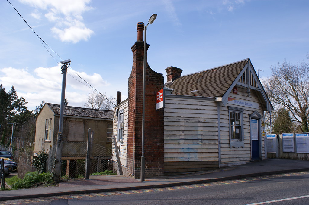 Effingham Junction station The wooden booking office of Ef… Flickr