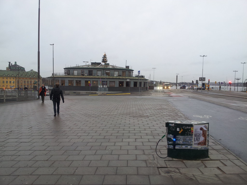 Bicycle pump Slussen Stockholm Sweden One of several bic… Flickr