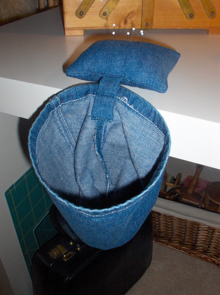 Craft room "trash can" A "trash can" for my sewing desk. I… Flickr