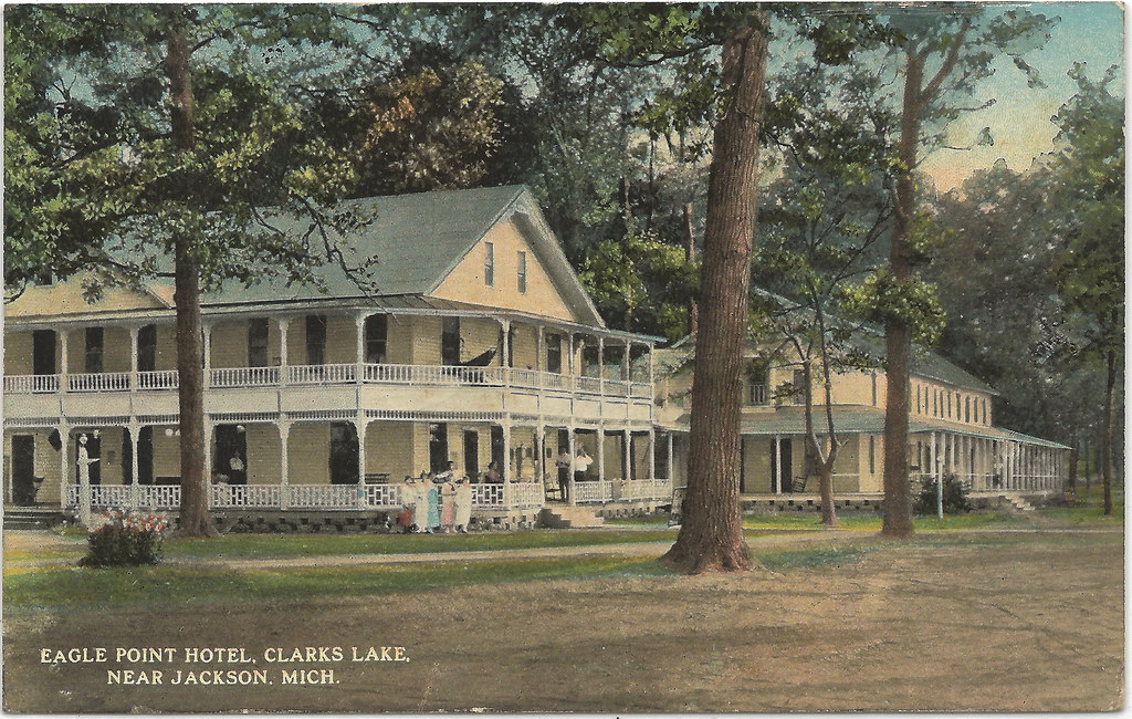 SW Clarks Lake Jackson MI Guests Posing for Photo at Popul… Flickr