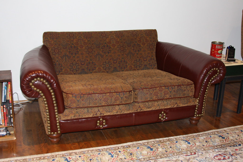 FOR SALE living room set montreal.kijiji.ca/cbuyandsell… Flickr