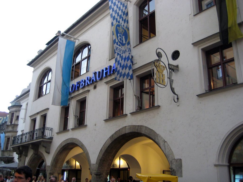 4_Munich_52 Hofbräuhaus, the most famous beer hall, and th… Flickr