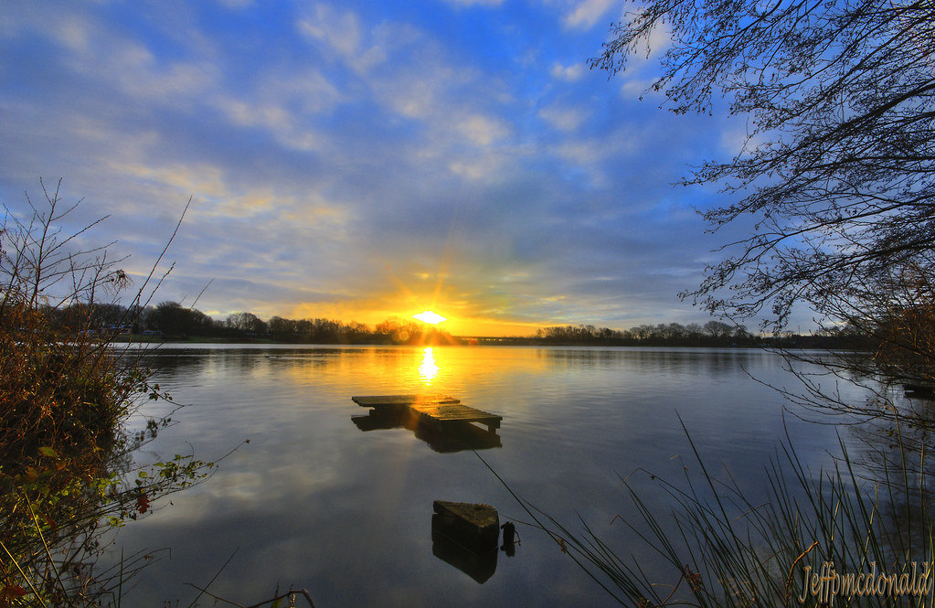 Carr Mill Dam Great weather for an early morning walk roun… Flickr