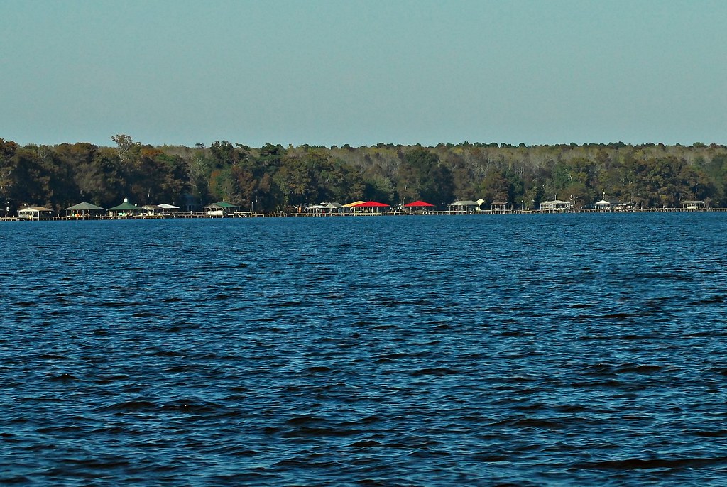 Lake Waccamaw The ever changing lake, this shot was taken … Flickr
