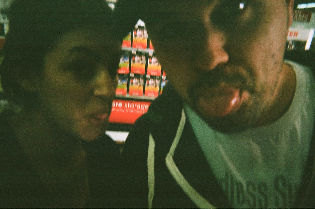 01510004 Rusty Hinges Flickr