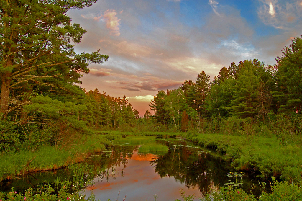 Hazelhurst, WI Tomahawk River Oneida County, Town of Haz… Flickr