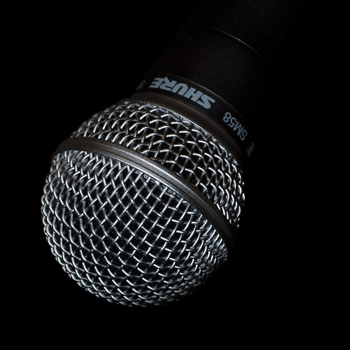Mic check "Two, two, one, two" as they say. ;) Grifos Flickr