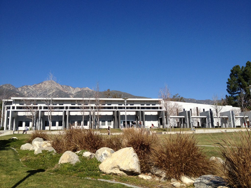 Chaffey College Library photo by Young Flickr