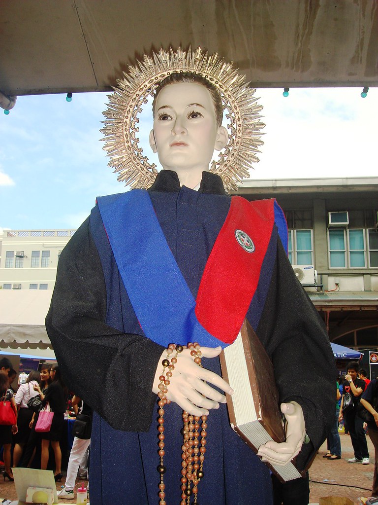 St. Vicente Liem de la Paz (Letran version) Statue of St. … Flickr