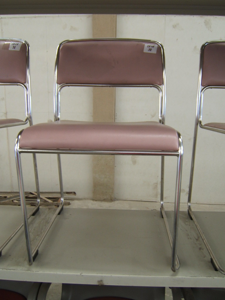 usedofficechairscech38 Surplus office chair from Japan. I… Flickr