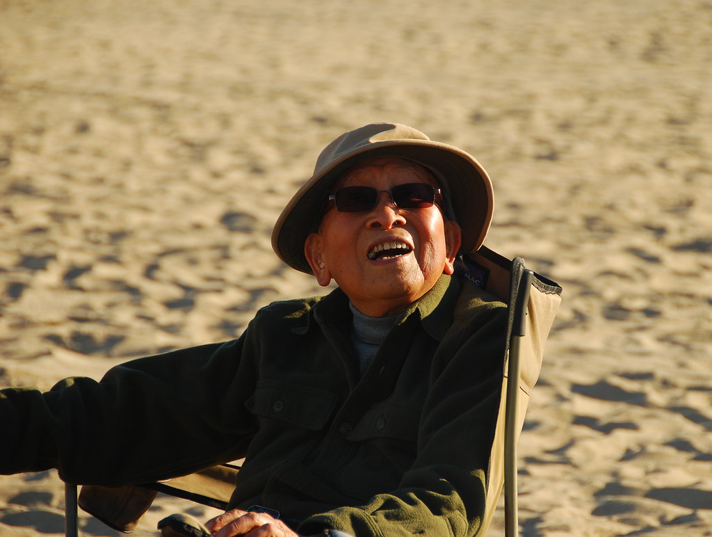 Tyrus Wong and his kites a photo on Flickriver