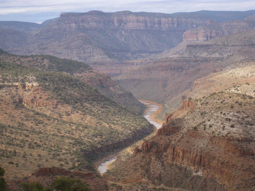 Salt River Canyon The beautiful colours of the Salt River … Flickr