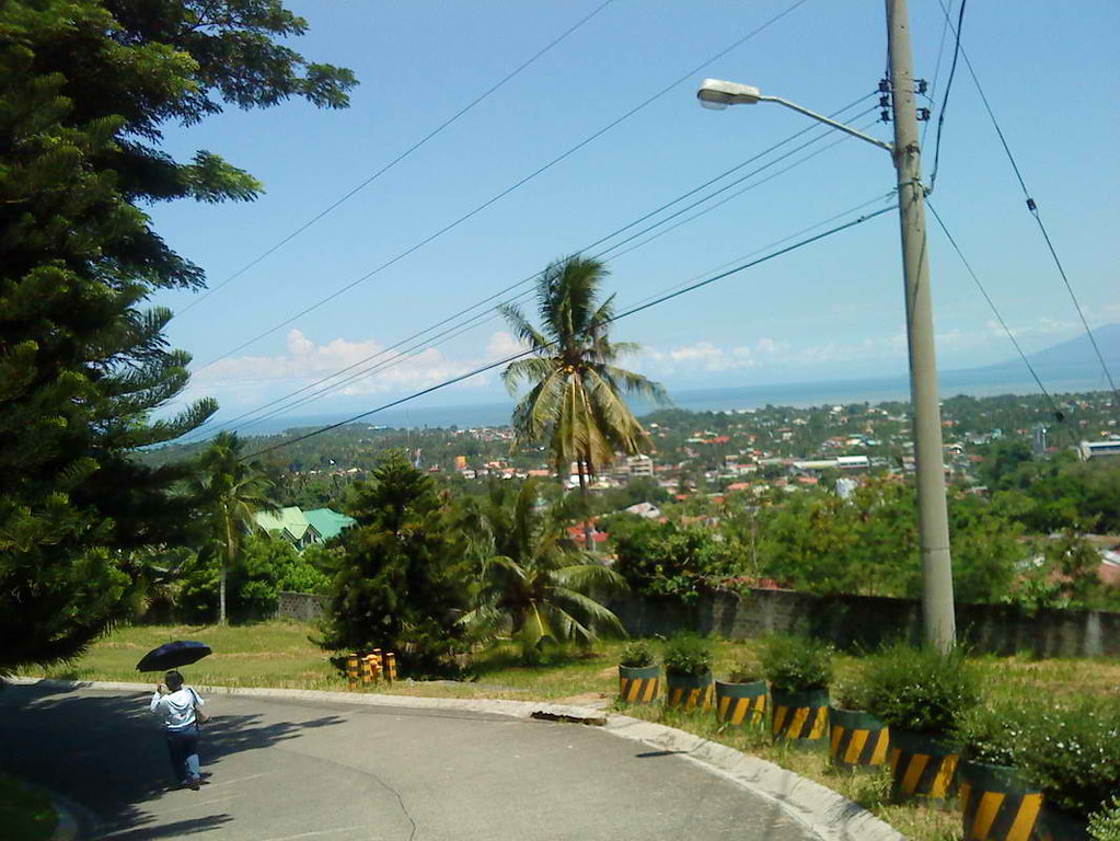 ROYAL PINES PROJECT IN DAVAO CITY OVERLOOKING DAVAO CITY AND DAVAO GULF