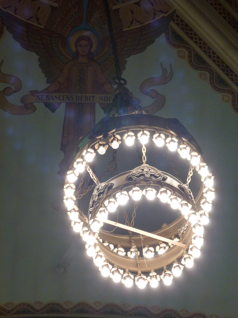 Buffalo, NY Corpus Christi Church light fixture The Corpus… Flickr