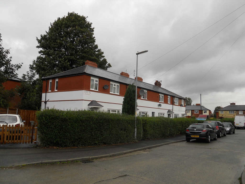 Halebank Avenue, Withington This road soon Heysham… Flickr