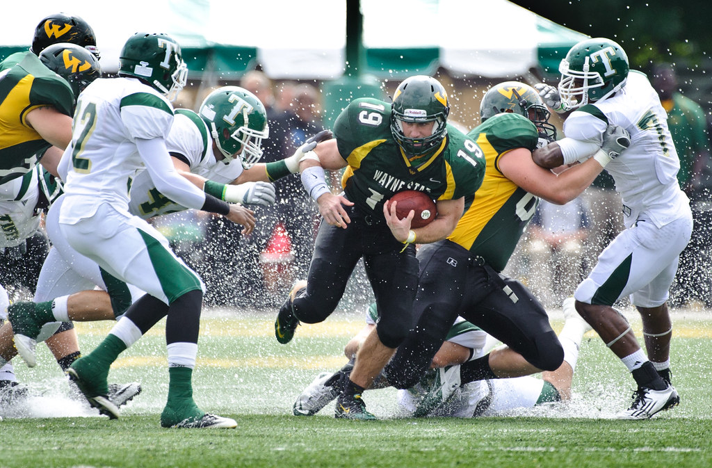 Wayne State University football 2011. Good luck to the War… Flickr
