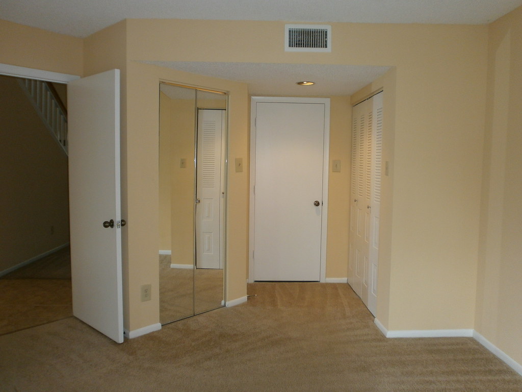 Downstairs bedroom Downstairs bedroom in the townhome with… Flickr
