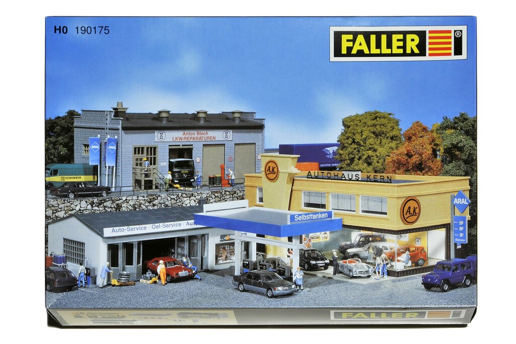 FALLER Autohaus Go to my model railroad website. Informa… Flickr