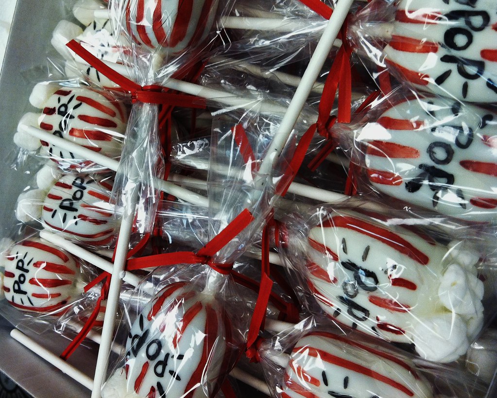 popcorn bag cake pops Straight out of Bakerella's Cake Pop… Flickr