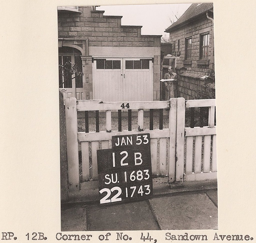 1953 No.44 Sandown Avenue, Swindon (OS "A Man with a Stic… Flickr