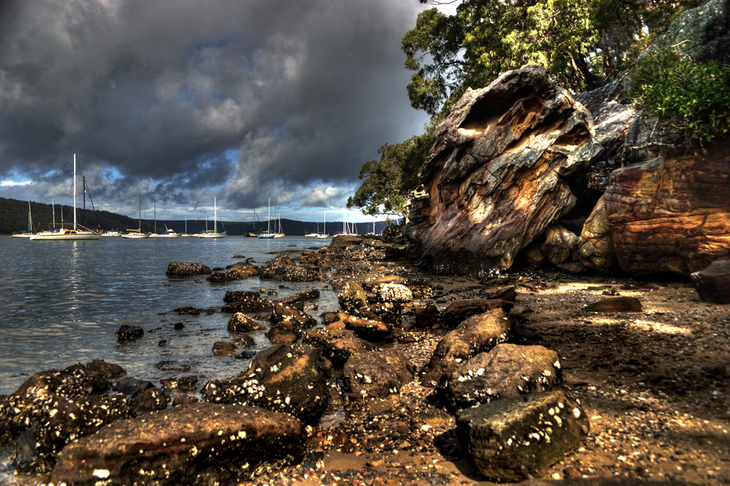 Rocky Bay One of the many picturesque coves along Sydneys … Flickr
