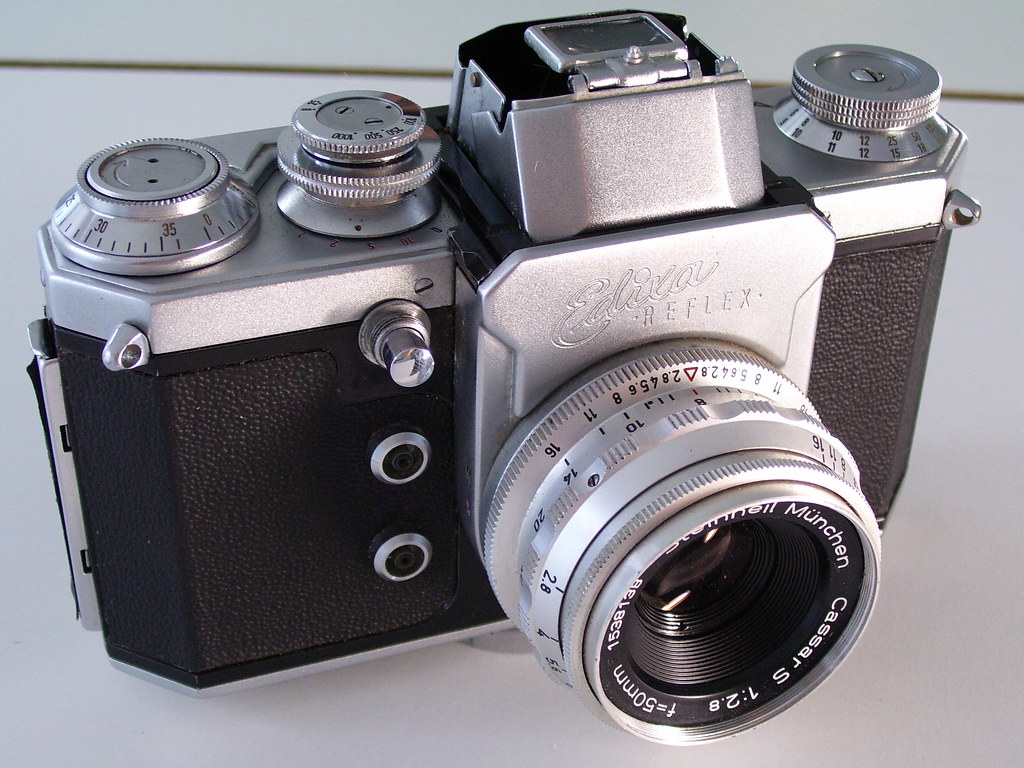 EDIXA REFLEX The first Edixa Reflex 35mm SLR with focalpl… Flickr